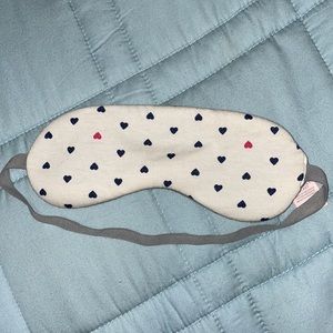 ⭐️Victoria Secret White sleep eyemask with hearts